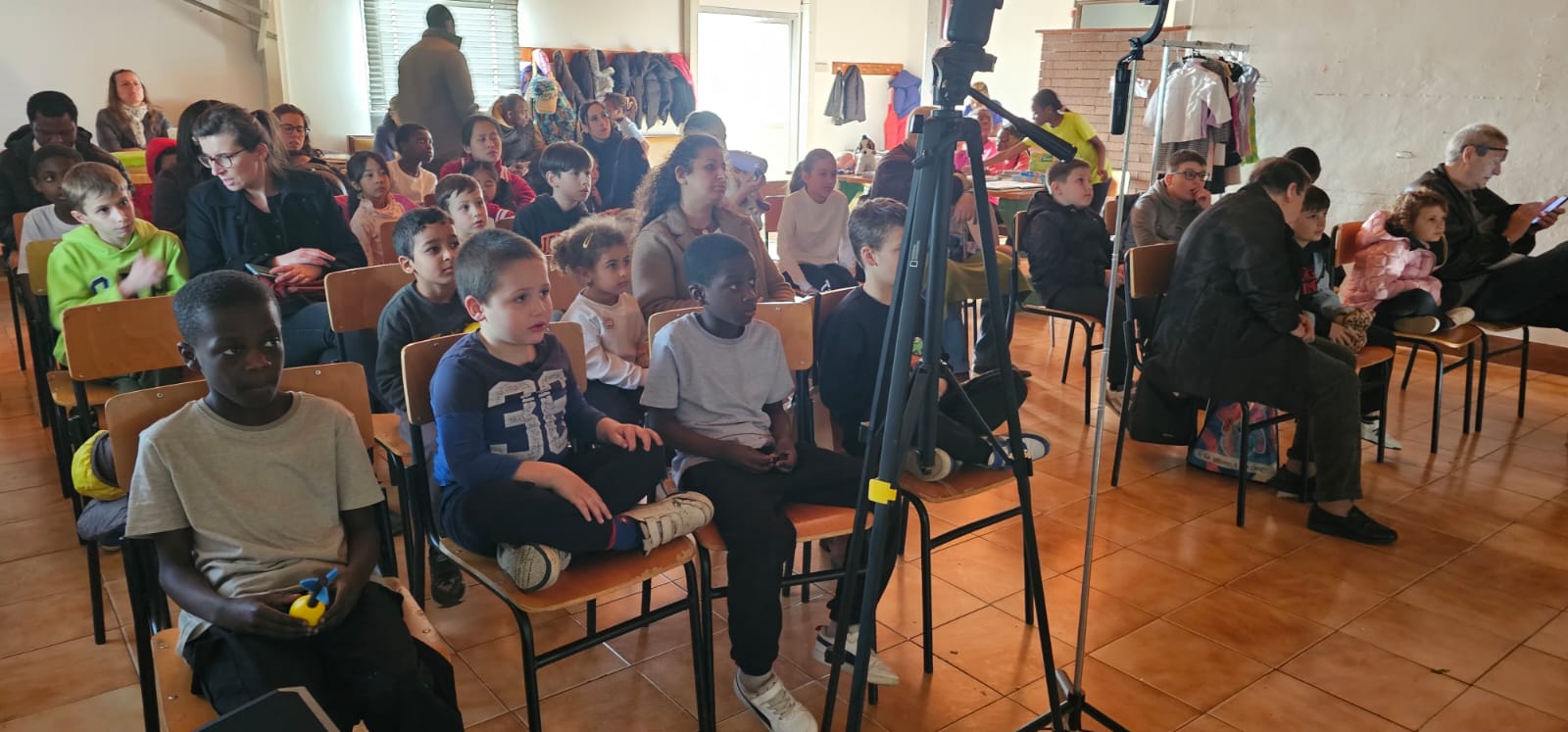 A hub audience gathered for a TNI engagement